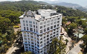 Lafaayette Luxury Suites